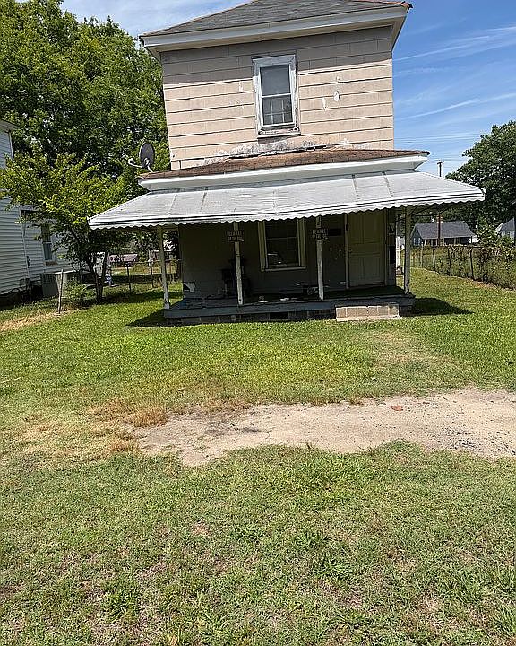 1st image of 221 Monroe St