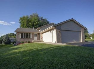 200 Ambrose Dr SE, Poplar Grove, IL 61065