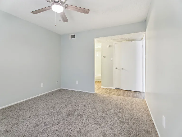 Rochelle Place — Photo 21