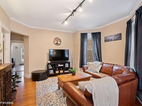 3rd image of 5514 N Paulina St #1