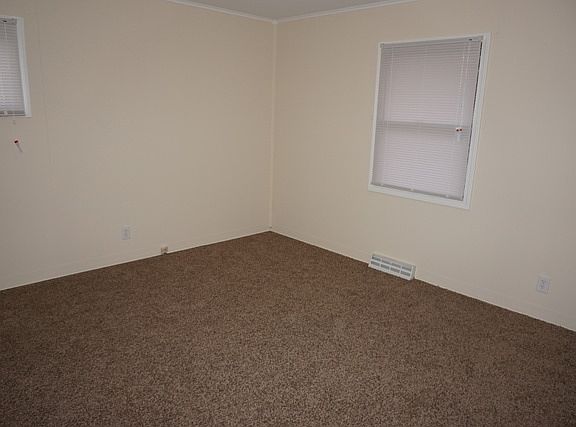 5th image of 1413 N Martin Ave