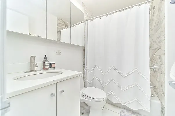 Rented by Living New York | media 25