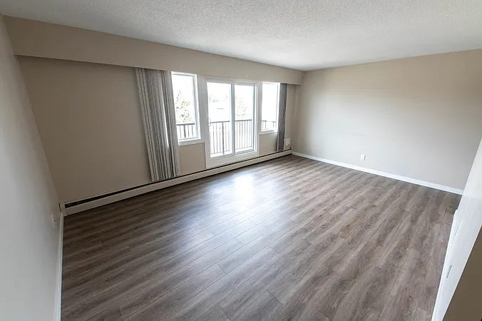 Kelson Court Apartments — Photo 4