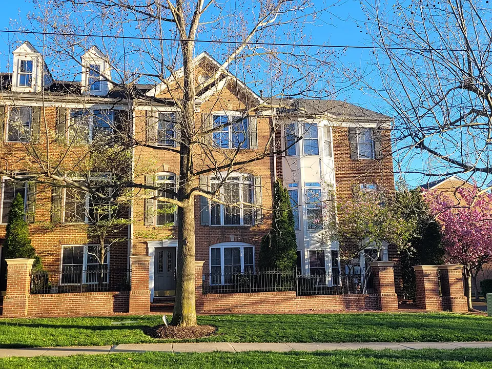 2306 Plyers Mill Rd