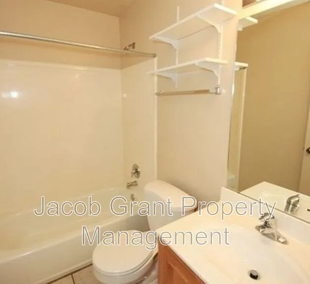 424 Alamo St — Photo 4