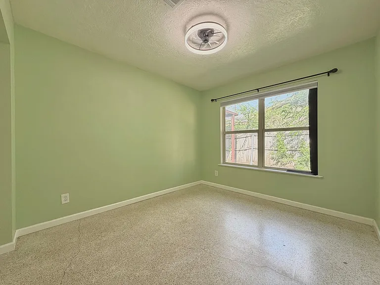 7103 Twin Crest Dr — Photo 24