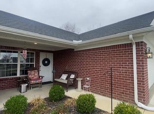 6726 Woods Mill Dr, Louisville, KY 40272