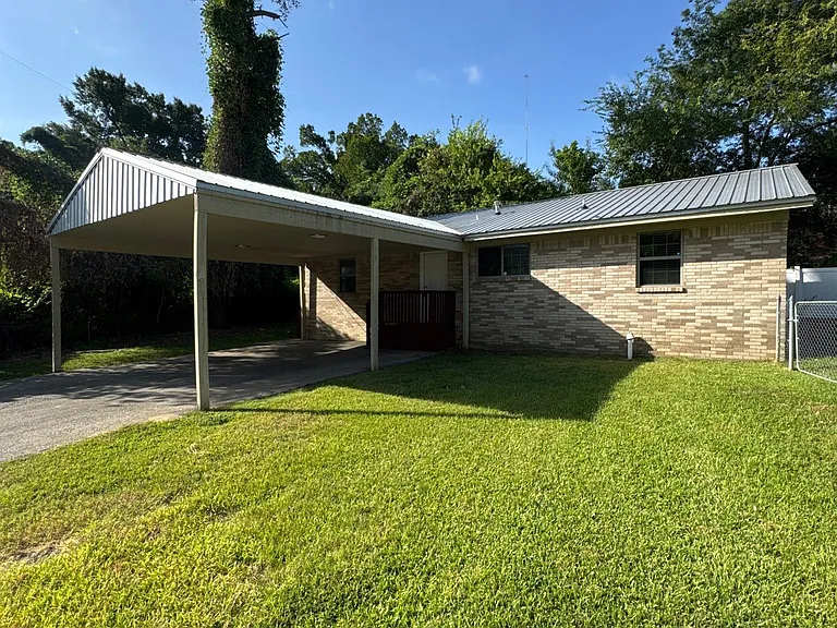10588 State Highway 64 E — Photo 3