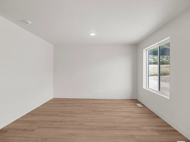 759 W Lone Pine Ln — Photo 6