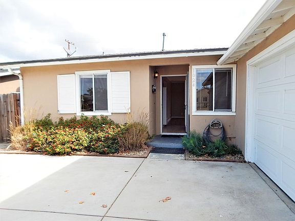 2nd image of 1024 N Gardenia St