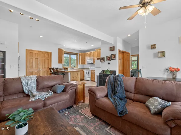 207 Bella Vista Court #216, Grand Lake, CO 80447