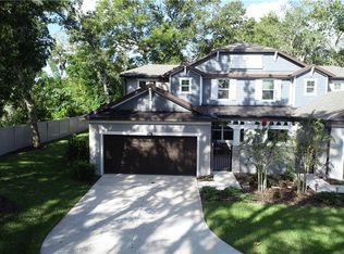 8606 Villa Square Ct, Tampa, FL 33614
