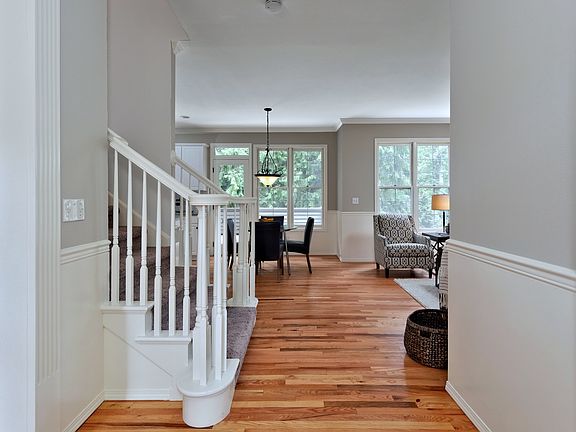 3rd image of 21710 NE 105th Pl