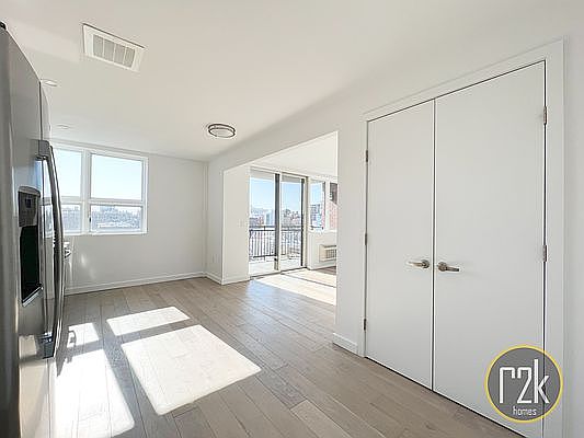 3rd image of 28-16 21st St #508