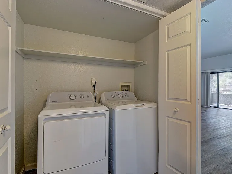 5056 S Rainbow Blvd #205 — Photo 14