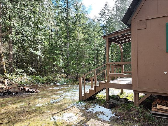 3rd image of 64084 Cascade River Rd #D1-204