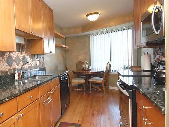 2nd image of 5400 Astor Ln APT 301