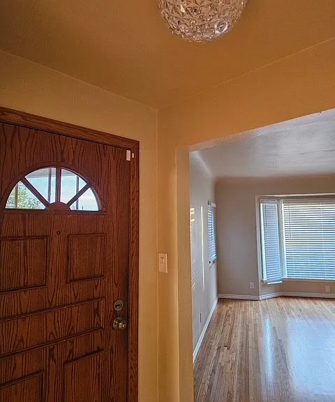 8900 S 10th Ave — Photo 9