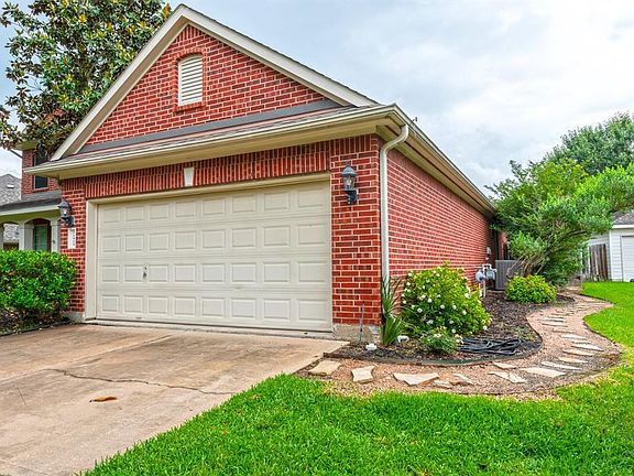 2nd image of 11910 Canyon Mills Dr