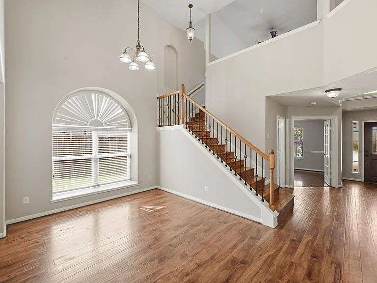 16919 Wortley Dr — Photo 16