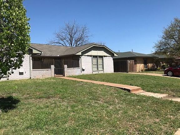2nd image of 3208 Kelvin Dr