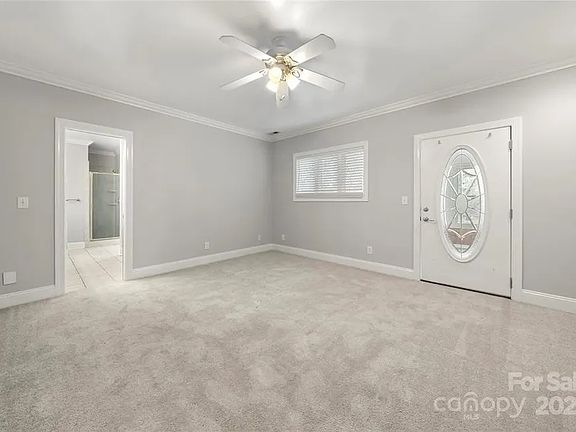 3rd image of 2545 Rea Rd