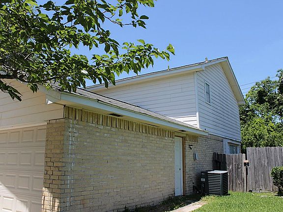 3rd image of 3208 Sandpiper Dr