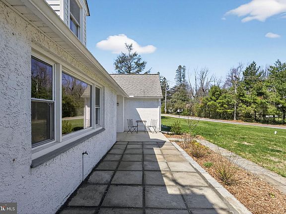 3rd image of 440 Taylor Rd