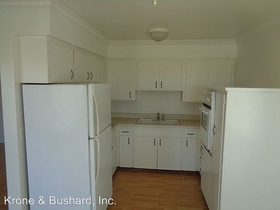 5th image of 811 Agate St APT 9