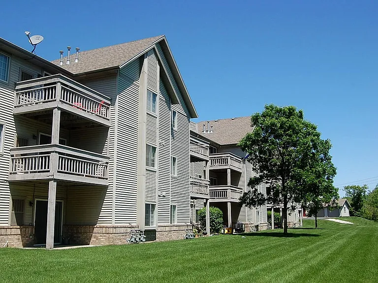 Stone Creek Apartments — Photo 8