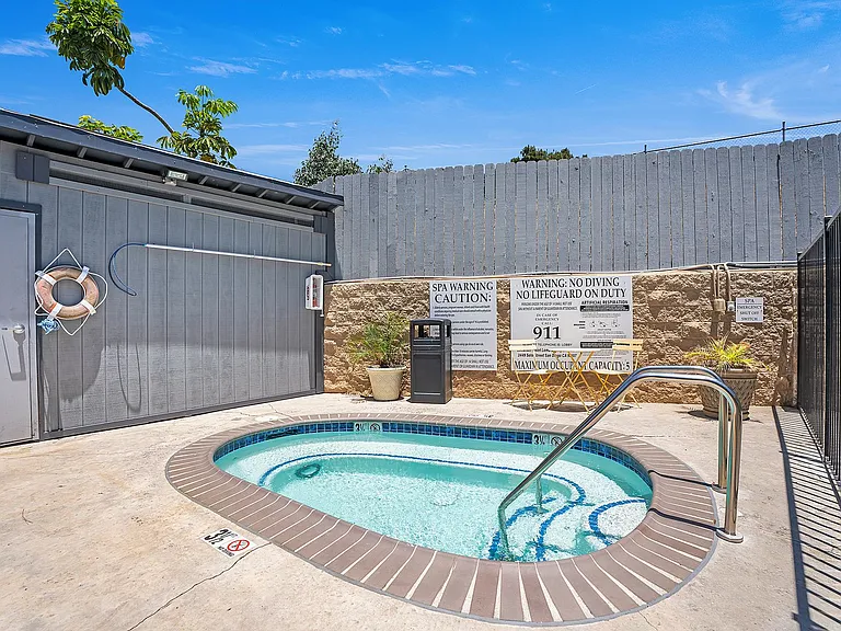 Point Loma Bay Apartments | Coastal Living Near the Beach — Photo 33
