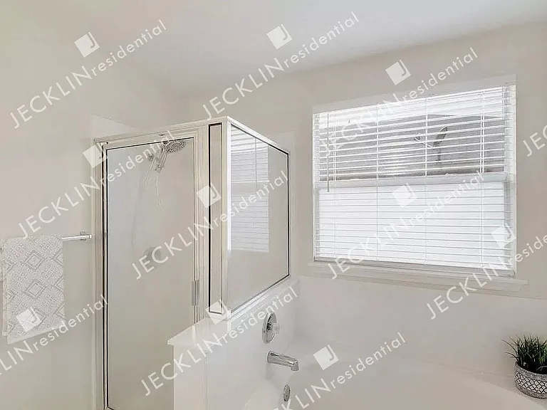 206 Mossy Rock Dr — Photo 15