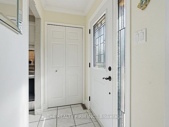 5th image of 43 Clara Cres