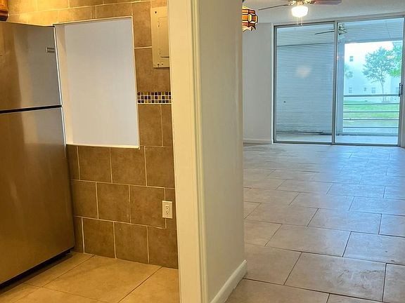 4th image of 8200 Sunrise Lakes Boulevard #202