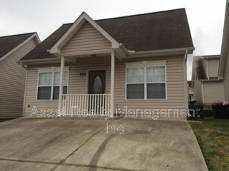 1st image of 906 Firefly Way
