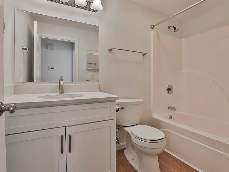 4 Myopia Ln — Photo 28