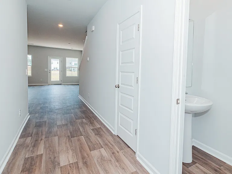 402 Tiliwa St — Photo 15