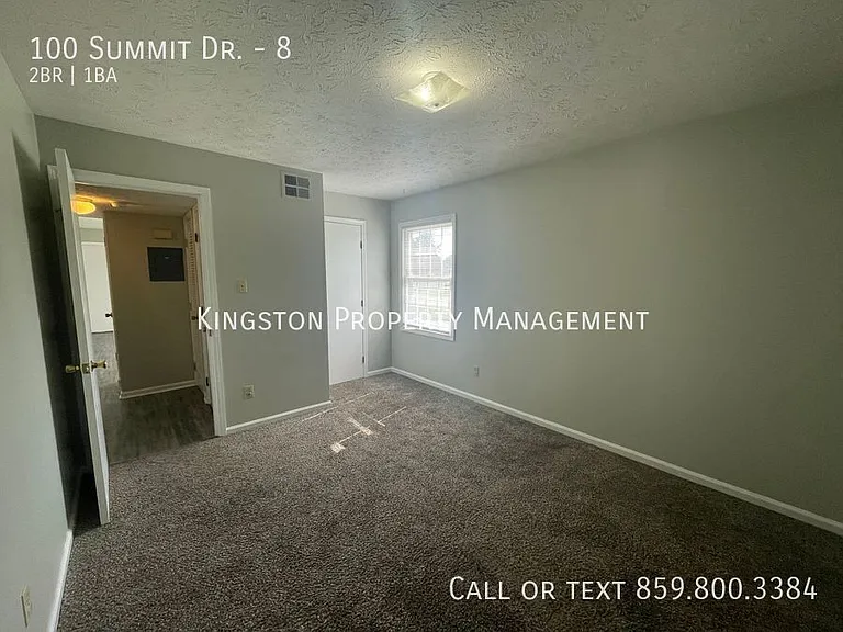 100 Summit Dr #8 — Photo 3