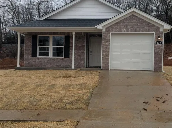 139 Red Hawk Dr, Vine Grove, KY 40175