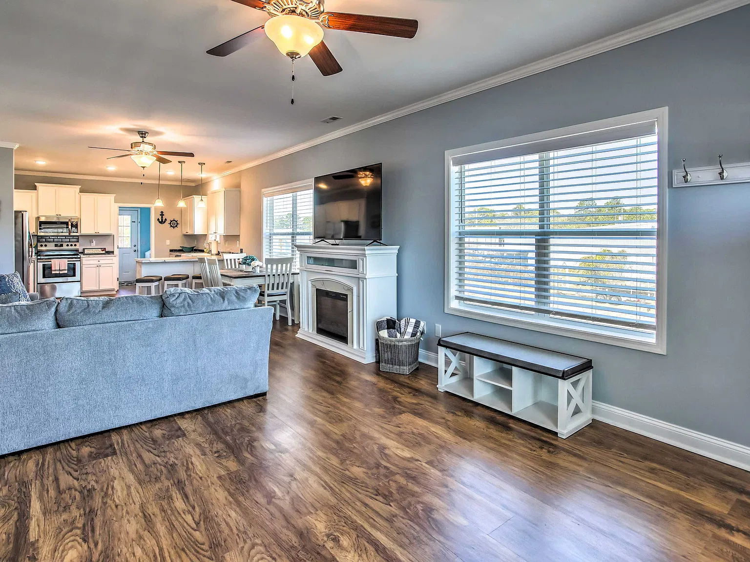 3 bed, 1500 sqft, $2,500 — Photo 2