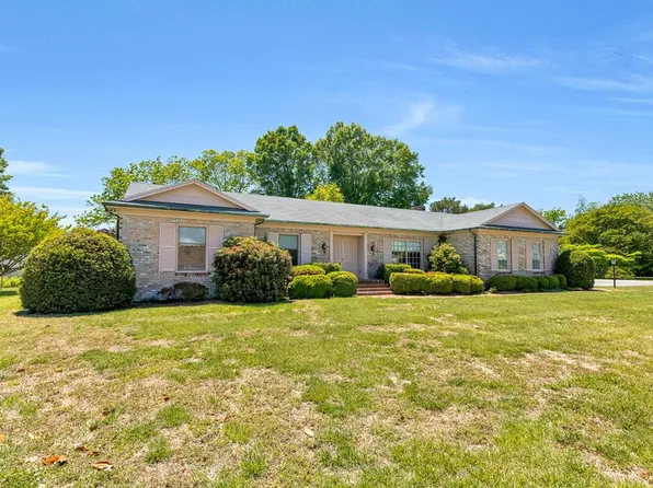 148 Lee Ave, Warsaw, VA 22572