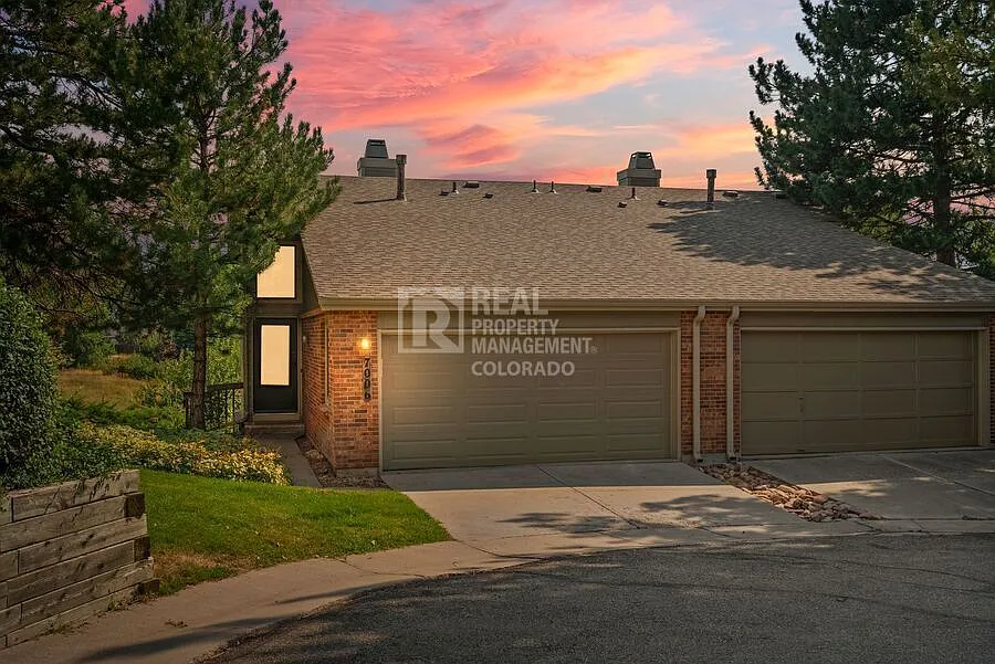 Building Photo - 7006 E Dry Creek Pl