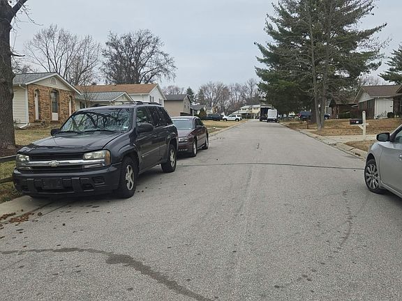4th image of 76 Atwater Dr
