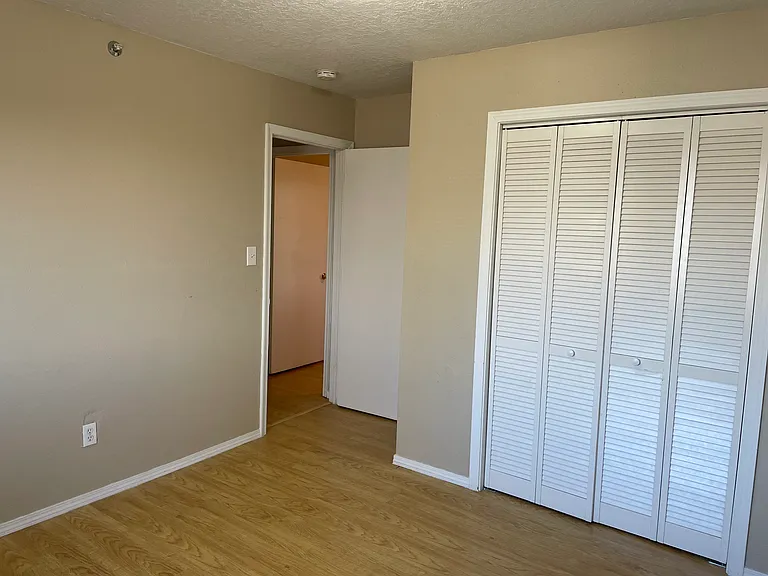 Modern 2 Bedroom Apts in Ridgecrest — Photo 15