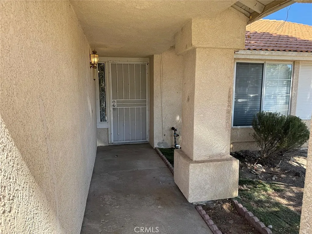 4 bed, 1485 sqft, $3,000 — Photo 2