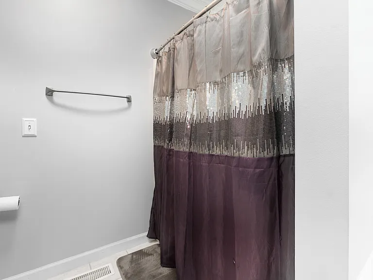 305 Lucas Park Dr — Photo 19