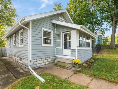 1032 Maplewood Dr NE, Cedar Rapids, IA, 52402