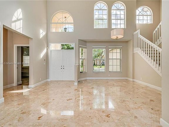 5th image of 2670 Palmer Pl