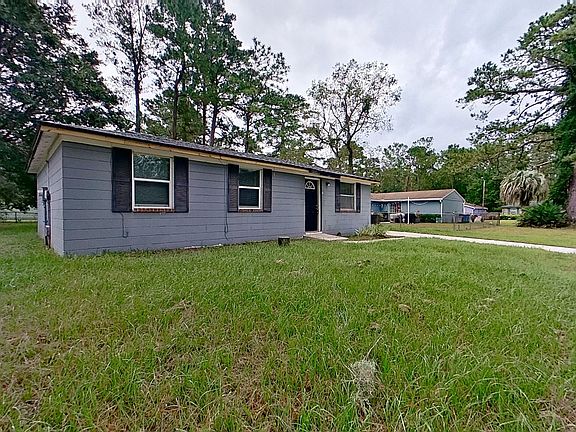 3rd image of 11717 Kingfisher Ln E
