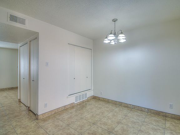 5th image of 605 Grecian Ln NW